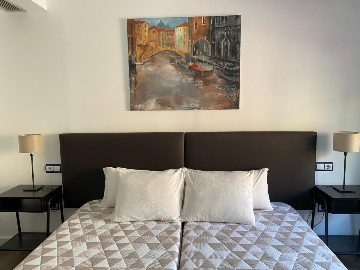 Lc Apartamentos Cesar Augusto Zaragoza Luaran gambar