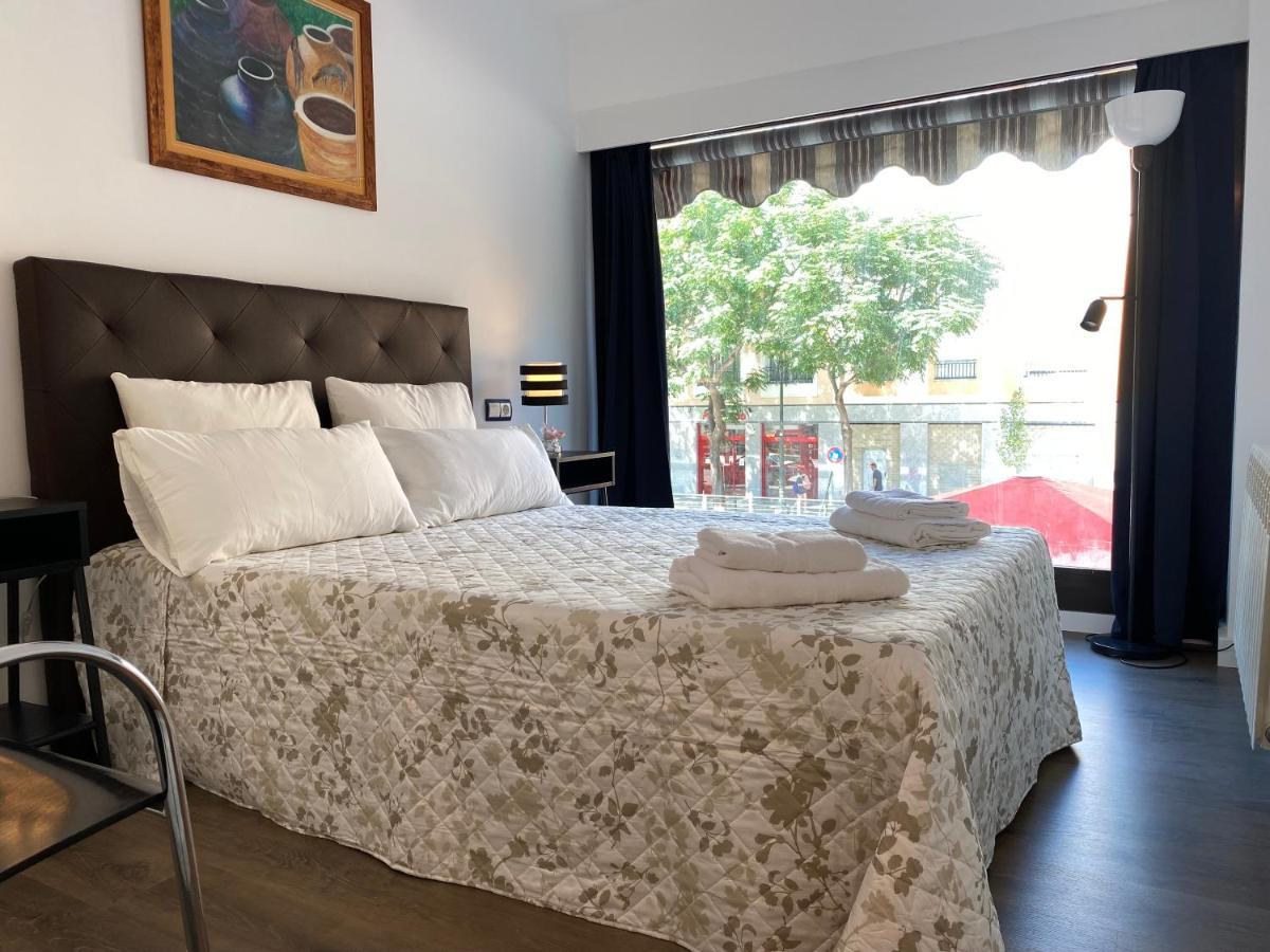 Lc Apartamentos Cesar Augusto Zaragoza Luaran gambar
