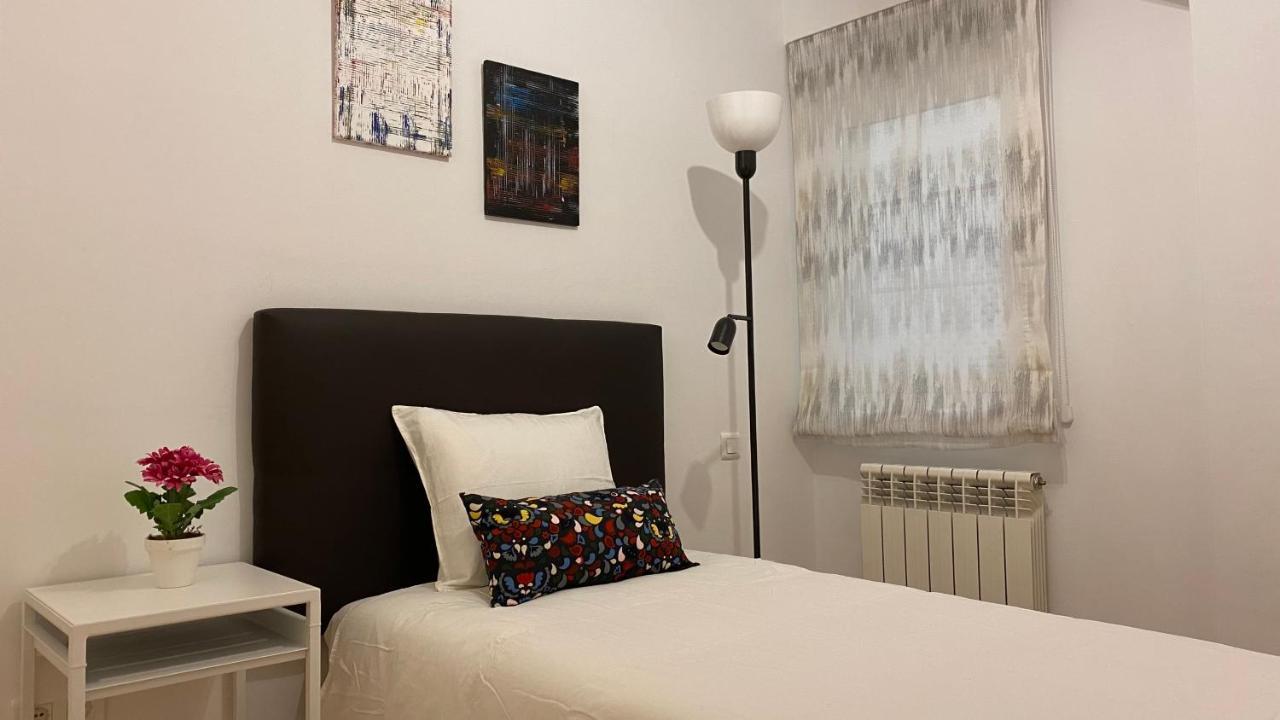 Lc Apartamentos Cesar Augusto Zaragoza Luaran gambar